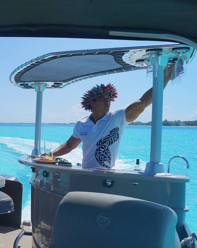 bora-bora-toa-boat-bar-lagoon-tours