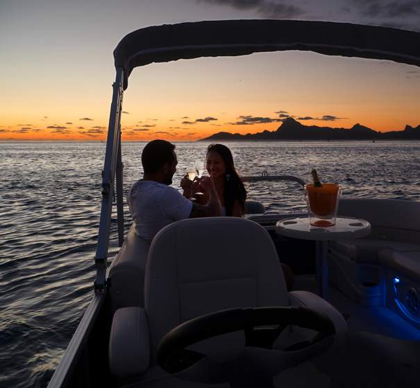 bora-bora-experience-lagoon-tour-mahana-reva-sunset